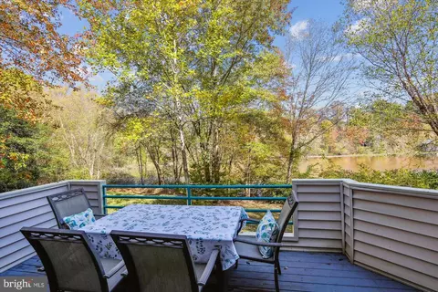 Exterior - 1145 Water Pointe Ln, Reston, VA 20194 photo 18 of 25