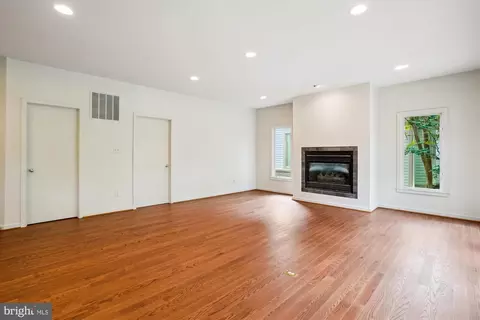 Living - 1145 Water Pointe Ln, Reston, VA 20194 photo 2 of 5