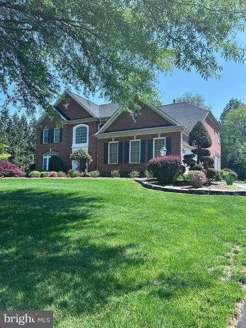 1363 Hardison Ln, Mclean, VA 22102