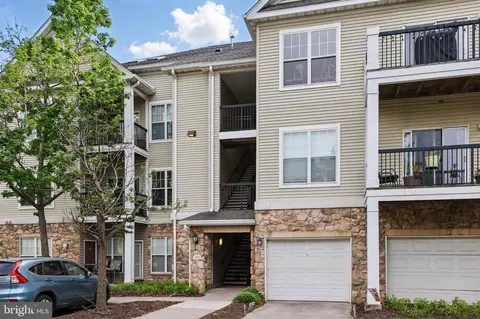 5170 N William Colin Ct, Centreville, VA 20120