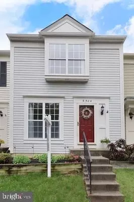 6504 Old Carriage Ln, Alexandria, VA 22315