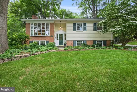 503 Colony Ct NW, Vienna, VA 22180