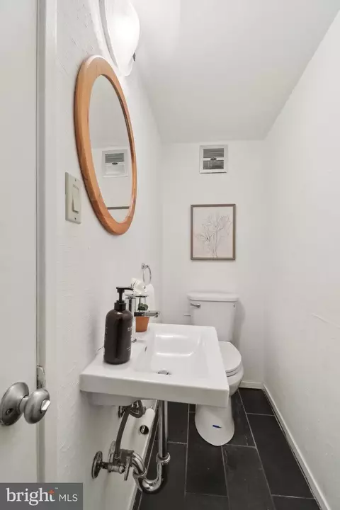 11524 Maple Ridge Rd, Reston, VA 20190 photo 26