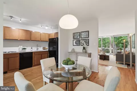 11524 Maple Ridge Rd, Reston, VA 20190 photo 17