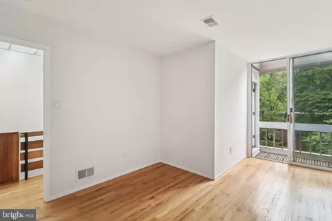 11524 Maple Ridge Rd, Reston, VA 20190 photo 39