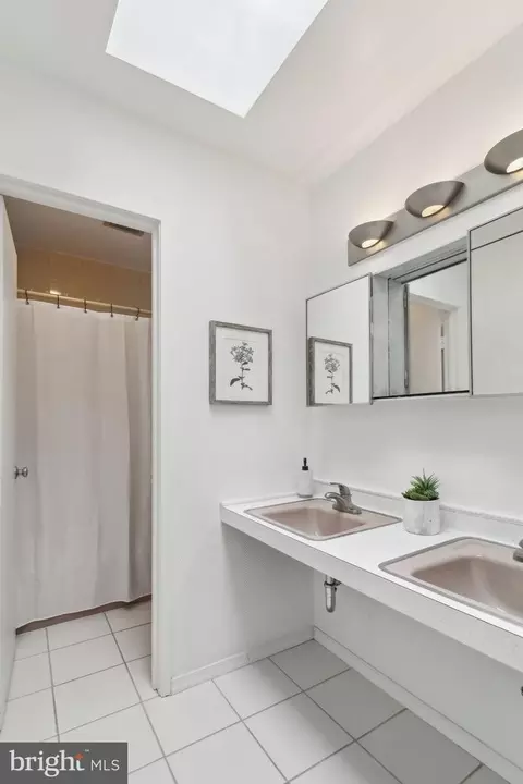 11524 Maple Ridge Rd, Reston, VA 20190 photo 36
