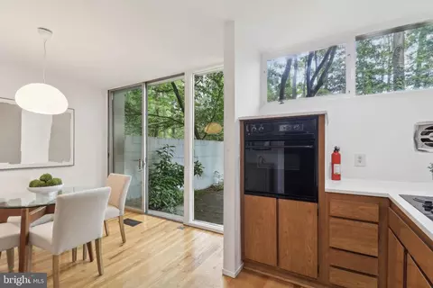 11524 Maple Ridge Rd, Reston, VA 20190 photo 20