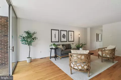 11524 Maple Ridge Rd, Reston, VA 20190 photo 10