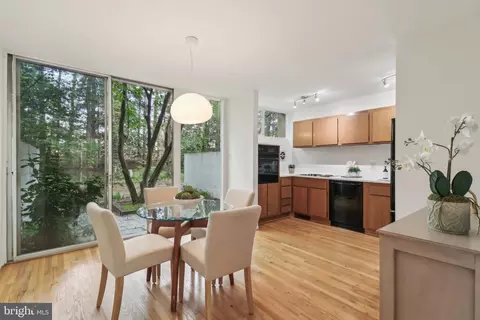 11524 Maple Ridge Rd, Reston, VA 20190 photo 18