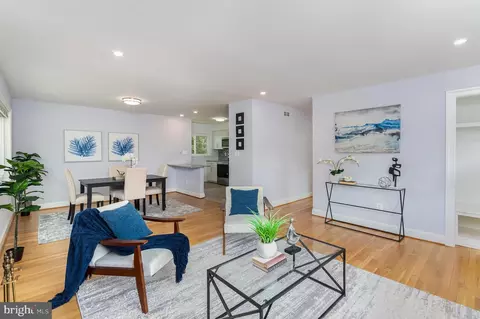 6122 Yellowstone Dr, Alexandria, VA 22312