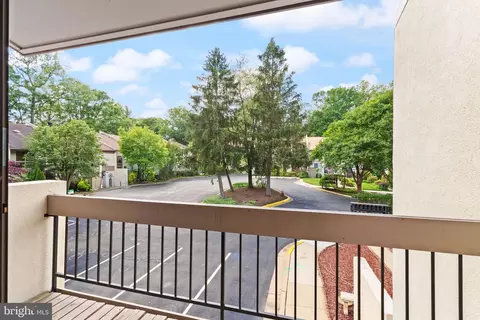 Exterior - 11645 Newbridge Ct, Reston, VA 20191 photo 10 of 12
