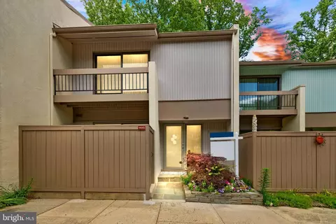 11645 Newbridge Ct, Reston, VA 20191