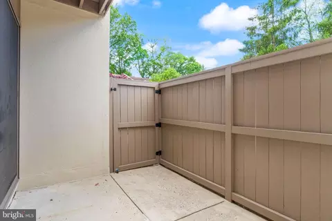 Exterior - 11645 Newbridge Ct, Reston, VA 20191 photo 4 of 12