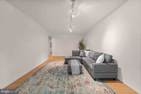 Living - 11645 Newbridge Ct, Reston, VA 20191 photo 9 of 9
