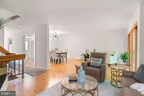 Living - 11645 Newbridge Ct, Reston, VA 20191 photo 2 of 9