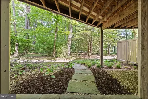 Exterior - 11645 Newbridge Ct, Reston, VA 20191 photo 12 of 12