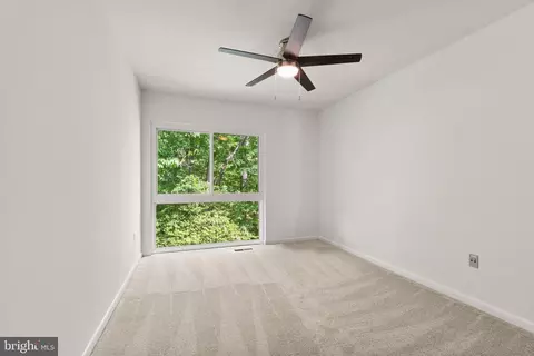 Bedroom - 11645 Newbridge Ct, Reston, VA 20191 photo 7 of 8