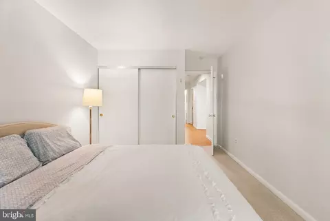 Bedroom - 11645 Newbridge Ct, Reston, VA 20191 photo 4 of 8