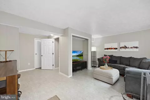 8140 Willowdale Ct, Springfield, VA 22153 photo 24