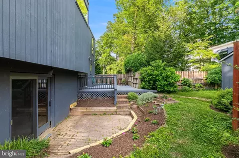 Exterior - 6885 Melrose Dr, Mclean, VA 22101 photo 10 of 11
