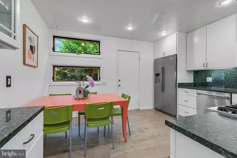 Dining - 6885 Melrose Dr, Mclean, VA 22101 photo 4 of 4