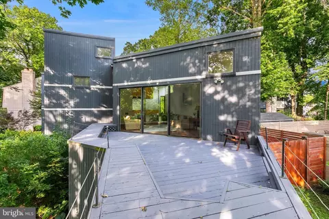 Exterior - 6885 Melrose Dr, Mclean, VA 22101 photo 4 of 11