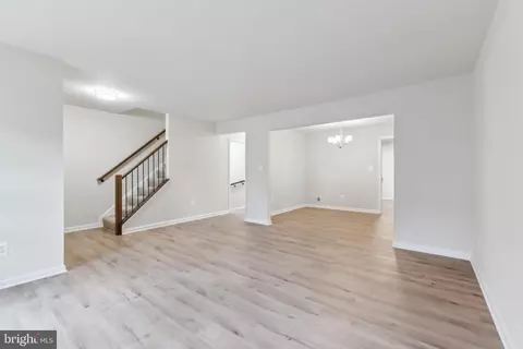 2279 Double Eagle Ct, Reston, VA 20191 photo 3