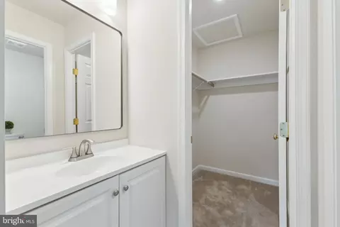 2279 Double Eagle Ct, Reston, VA 20191 photo 14