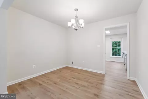 2279 Double Eagle Ct, Reston, VA 20191 photo 5