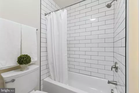 2279 Double Eagle Ct, Reston, VA 20191 photo 18