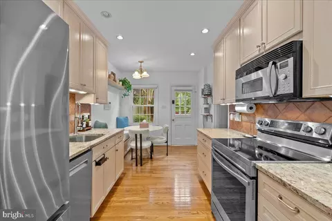 6757 Towne Lane Rd, Mclean, VA 22101 photo 6