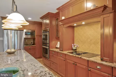 5918 Sherborn Ln, Springfield, VA 22152 photo 6