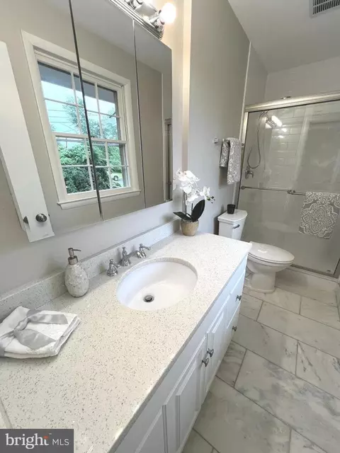 6530 Lovingston Cir, Springfield, VA 22150 photo 16