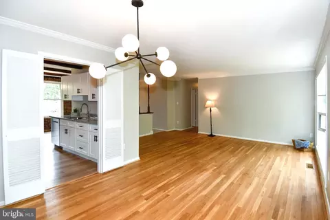 6530 Lovingston Cir, Springfield, VA 22150 photo 10