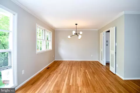 6530 Lovingston Cir, Springfield, VA 22150 photo 13