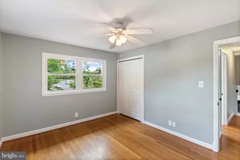 Bedroom - 7024 Statendam Ct, Mclean, VA 22101 photo 2 of 5