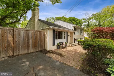 Exterior - 7024 Statendam Ct, Mclean, VA 22101 photo 5 of 11