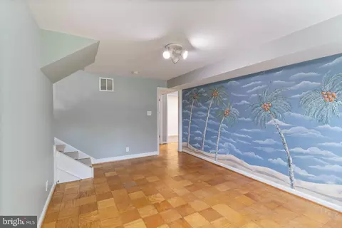 Living - 7024 Statendam Ct, Mclean, VA 22101 photo 8 of 8
