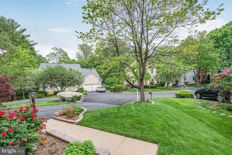 8102 Creekview Dr, Springfield, VA 22153 photo 48