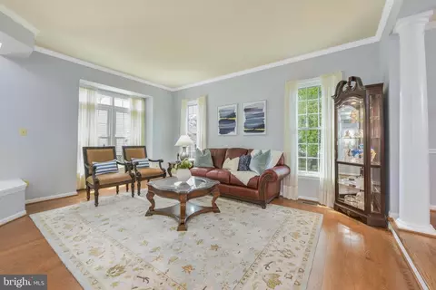 8102 Creekview Dr, Springfield, VA 22153 photo 7