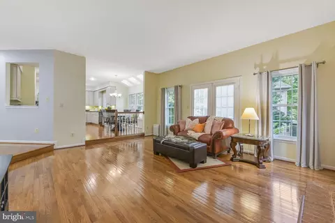 8102 Creekview Dr, Springfield, VA 22153 photo 20