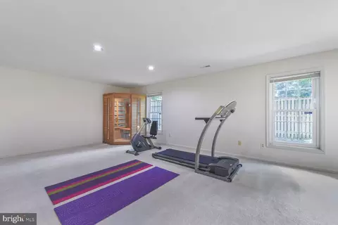 8102 Creekview Dr, Springfield, VA 22153 photo 39