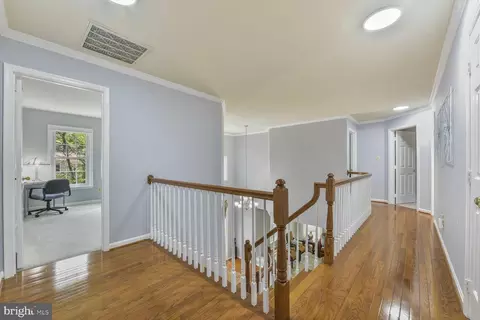 8102 Creekview Dr, Springfield, VA 22153 photo 24