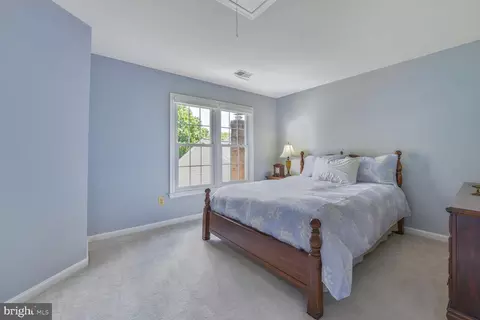 8102 Creekview Dr, Springfield, VA 22153 photo 32
