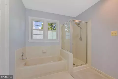 8102 Creekview Dr, Springfield, VA 22153 photo 35