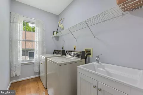 8102 Creekview Dr, Springfield, VA 22153 photo 46