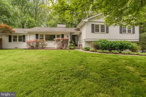 7407 Churchill Rd, Mclean, VA 22101 photo 2