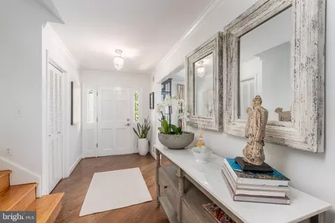 7407 Churchill Rd, Mclean, VA 22101 photo 3