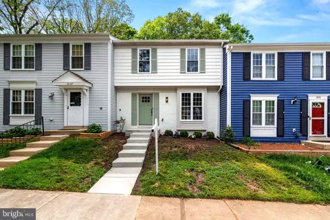 10129 Sassafras Woods Ct, Burke, VA 22015