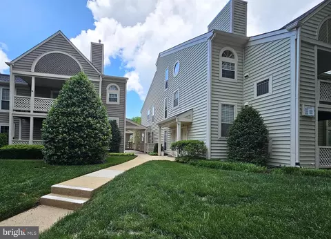 7702 Willow Point Dr #7702, Falls Church, VA 22042